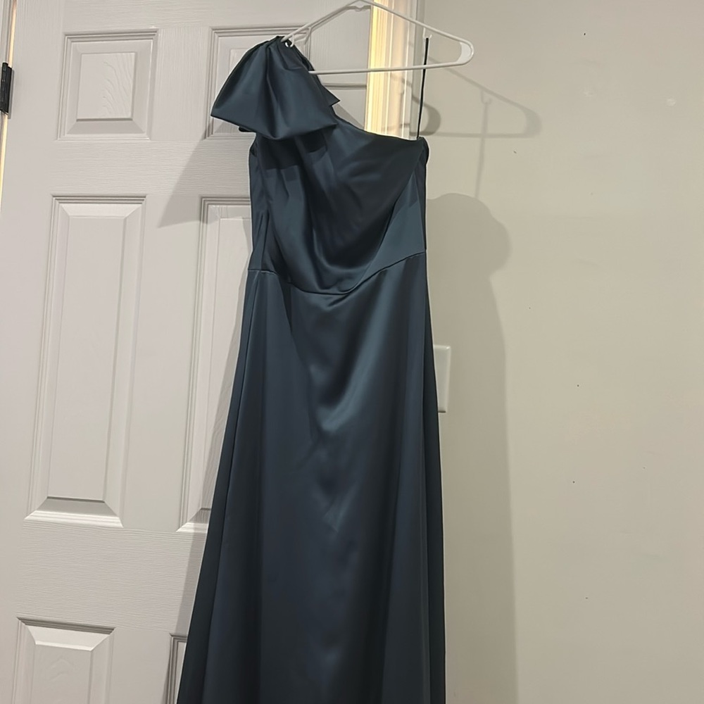 nice silky floor length one shoulder dress!